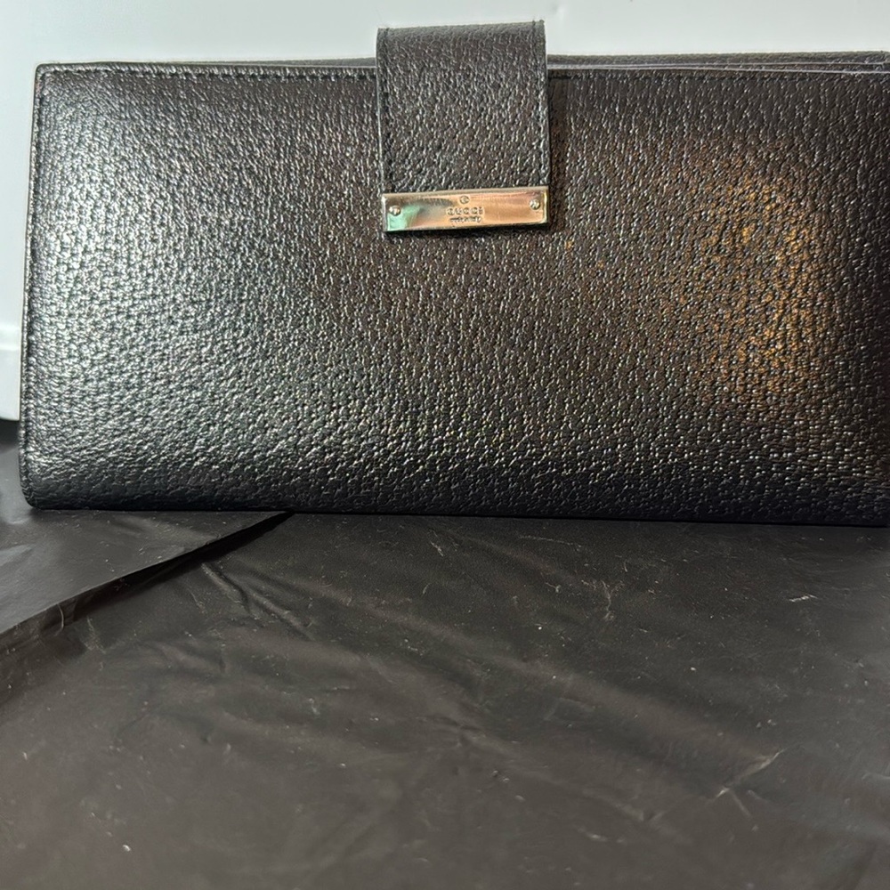 Black Pebbled Leather Wallet with Metal Logo Plate